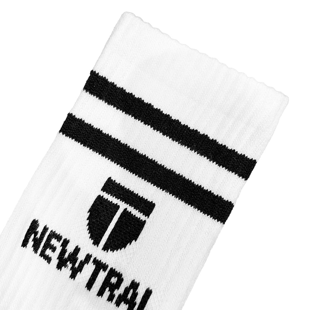 NEWTRAL V Logo Line Crew Socks